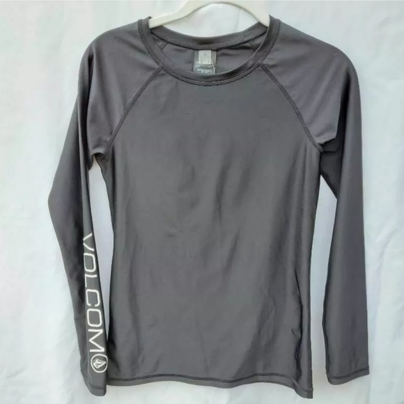 🛑 SALE PENDING... Volcom Long Sleeve Swim Top - Picture 2 of 8